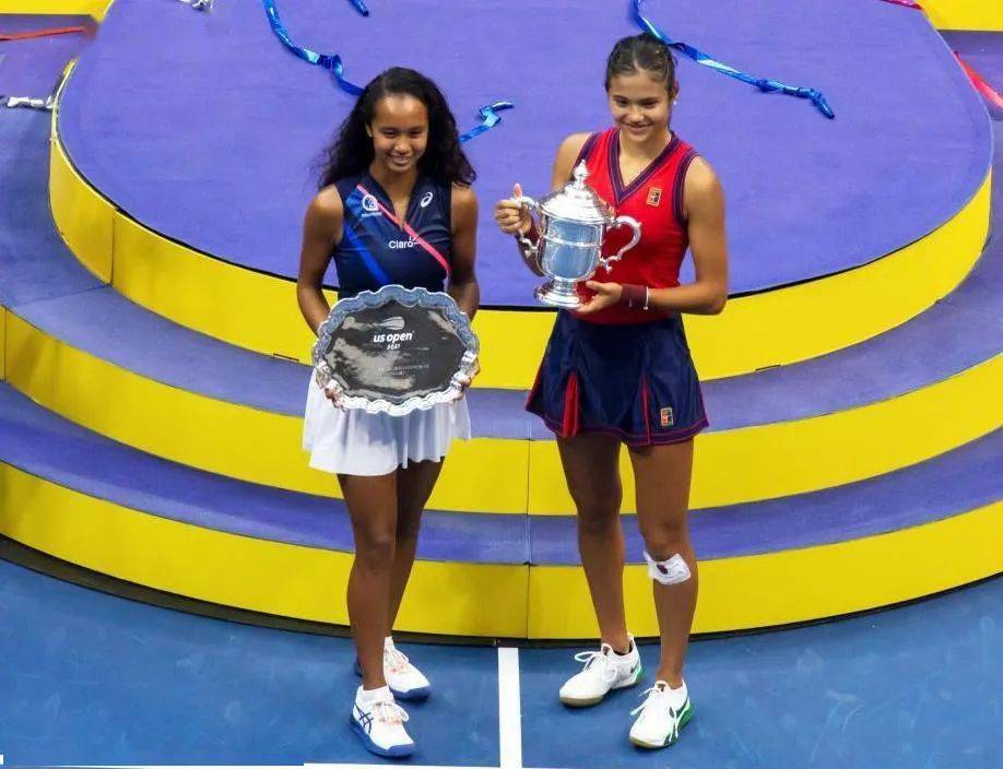 在场上的表 在场上的表