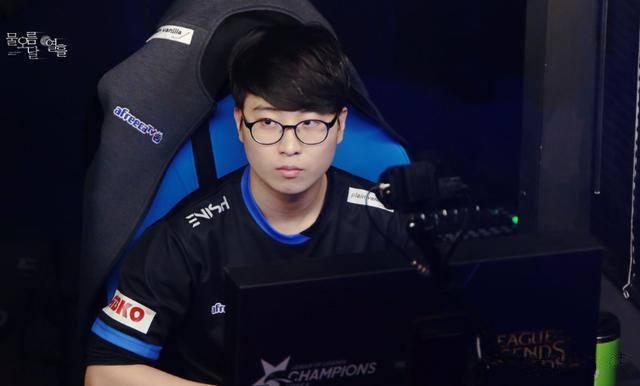 在中场的组 在中场的组